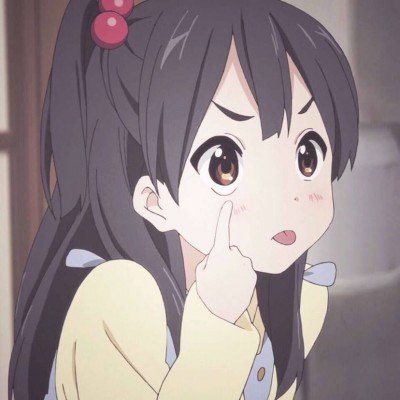 走红的虎头包由广西绣娘手工缝制